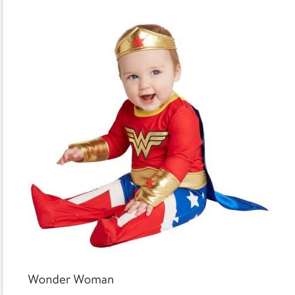 Halloween Baby Wonder
Halloween Costume
Bodysuit 0-6M, Gold